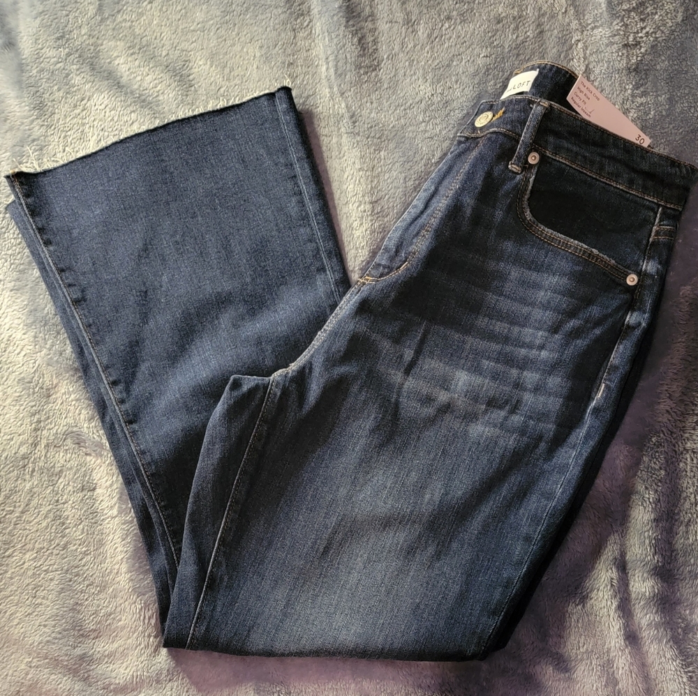Curvy Frayed High Rise Kick Crop Jeans